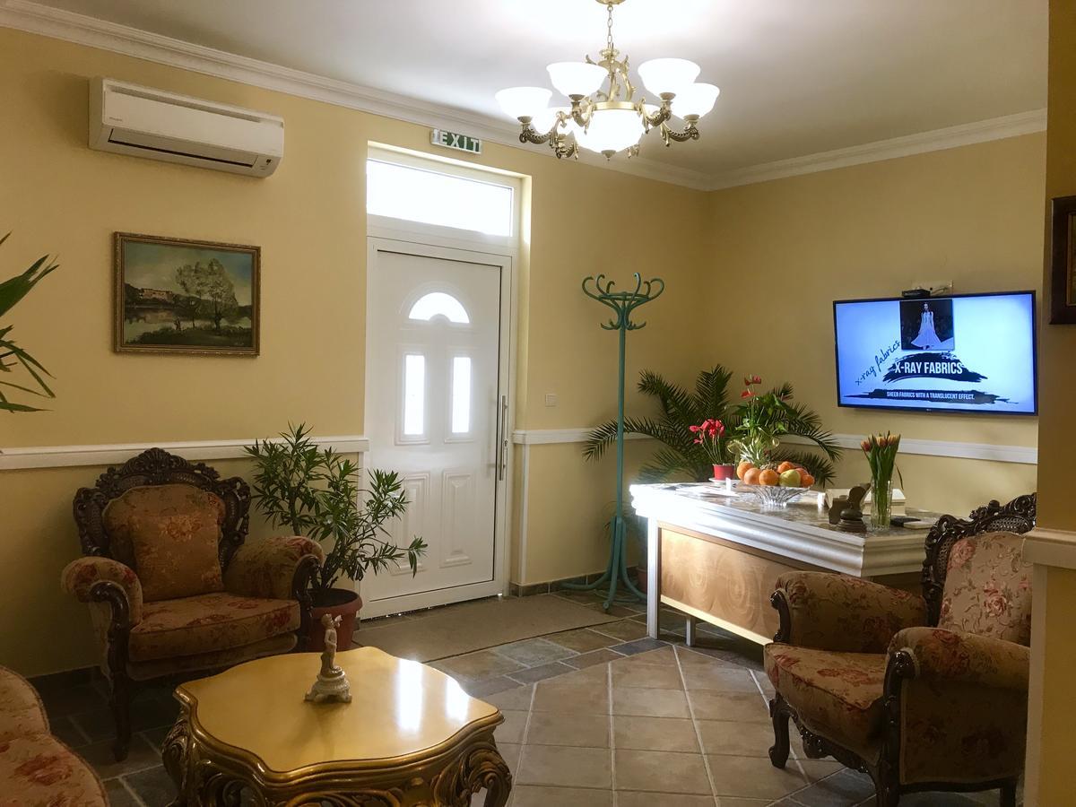 Family Hotel Garden Kŭrdzhali 外观 照片