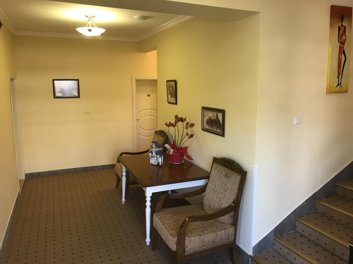 Family Hotel Garden Kŭrdzhali 外观 照片
